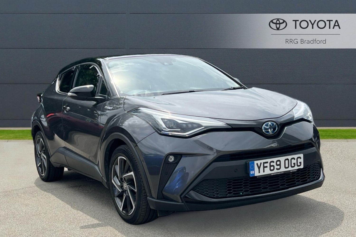 Used Toyota C-HR 2.0 VVT-h Dynamic CVT Euro 6 (s/s) 5dr
