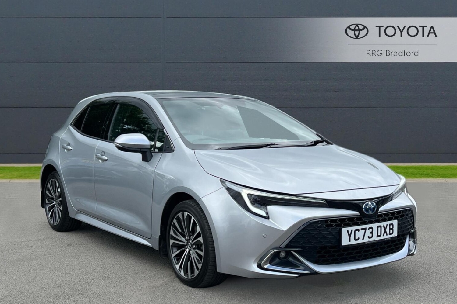 Used Toyota Corolla 1.8 VVT-h Design CVT Euro 6 (s/s) 5dr