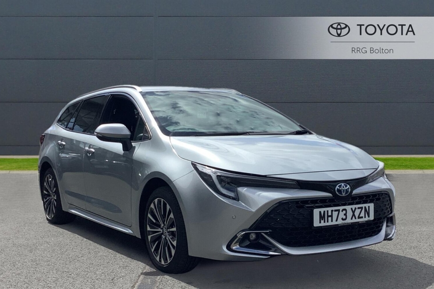 Used Toyota Corolla 1.8 VVT-h Design Touring Sports 5dr Petrol Hybrid CVT Euro 6 (s/s) (140 ps)