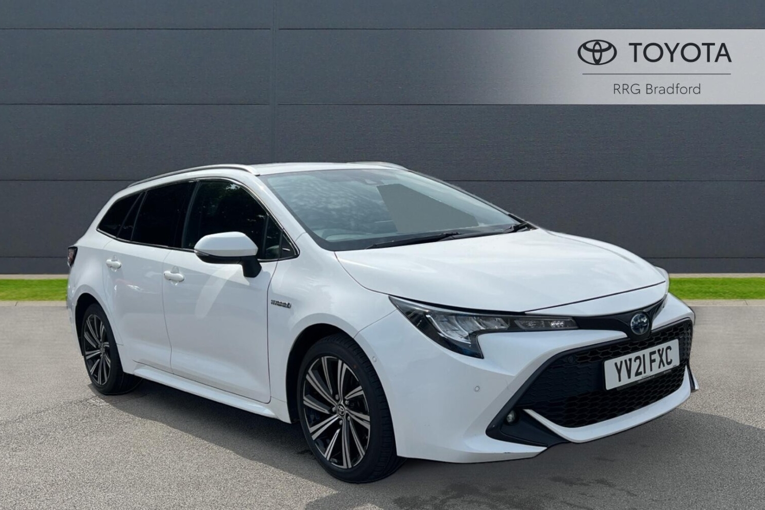 Used Toyota Corolla 1.8 VVT-h Design Touring Sports CVT Euro 6 (s/s) 5dr