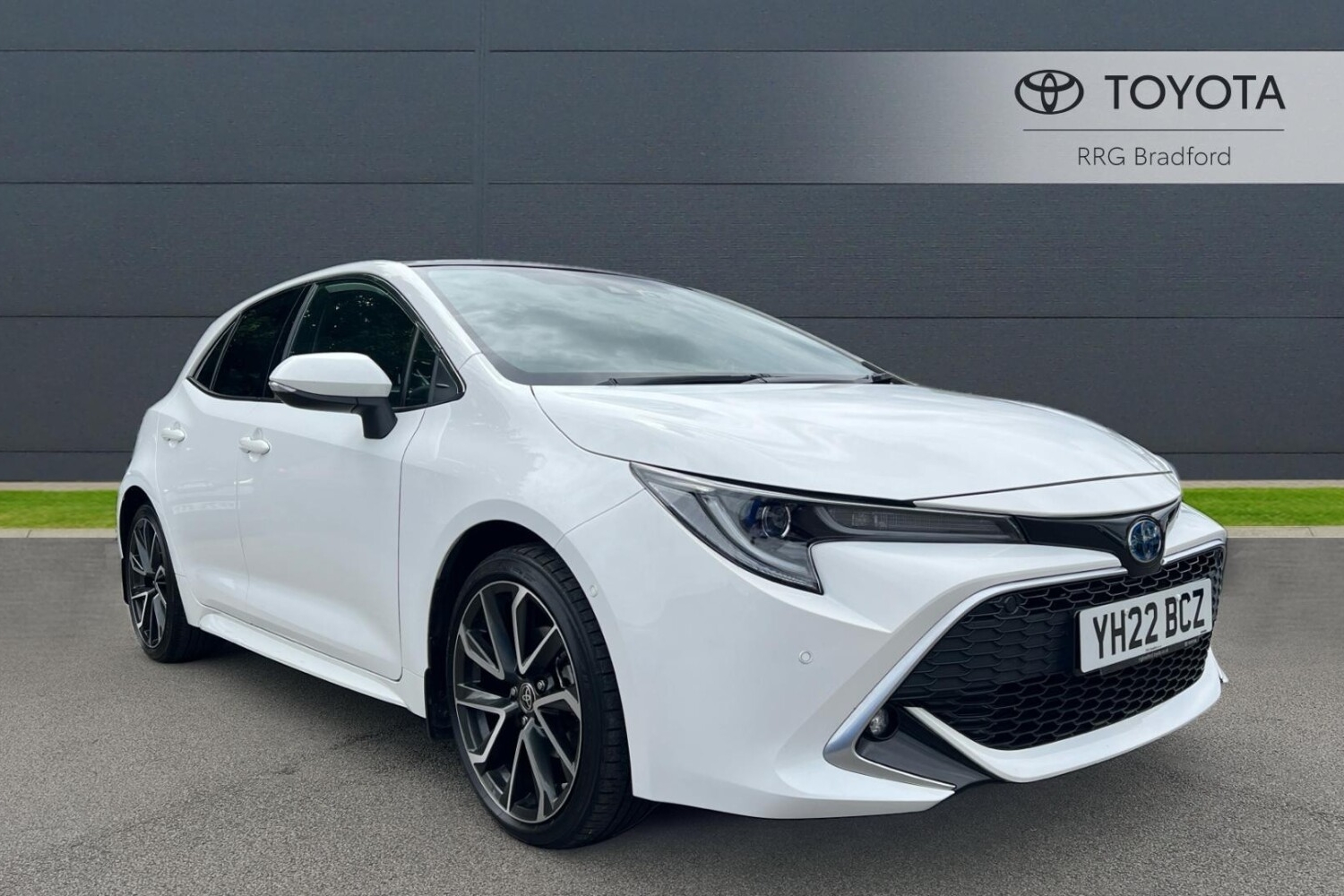 Used Toyota Corolla 1.8 VVT-h Excel CVT Euro 6 (s/s) 5dr