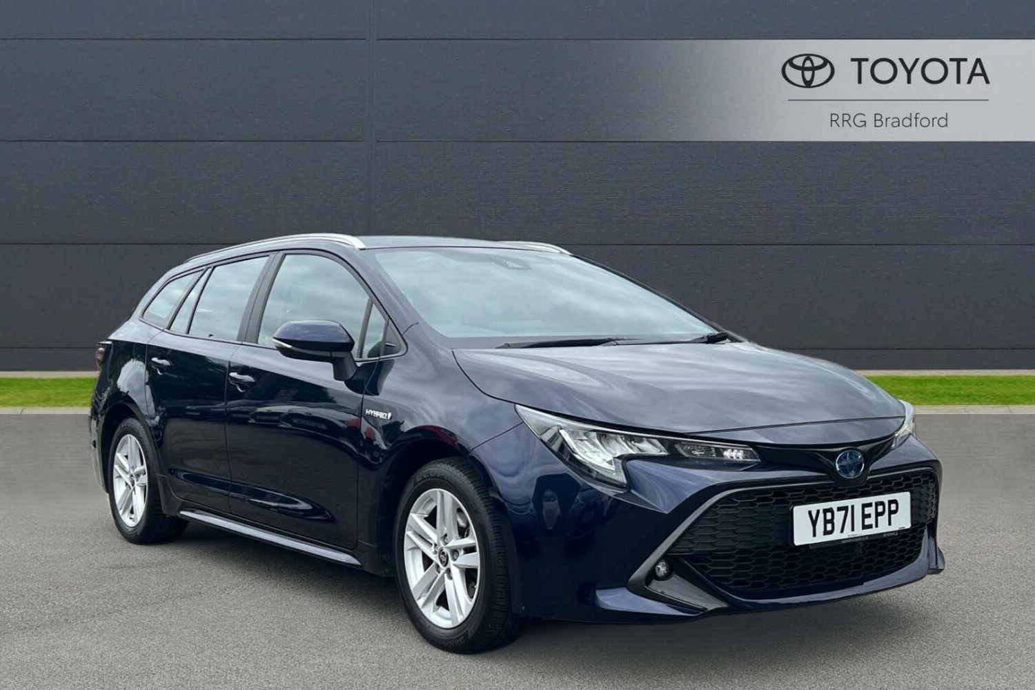 Used Toyota Corolla 1.8 VVT-h Icon Touring Sports CVT Euro 6 (s/s) 5dr