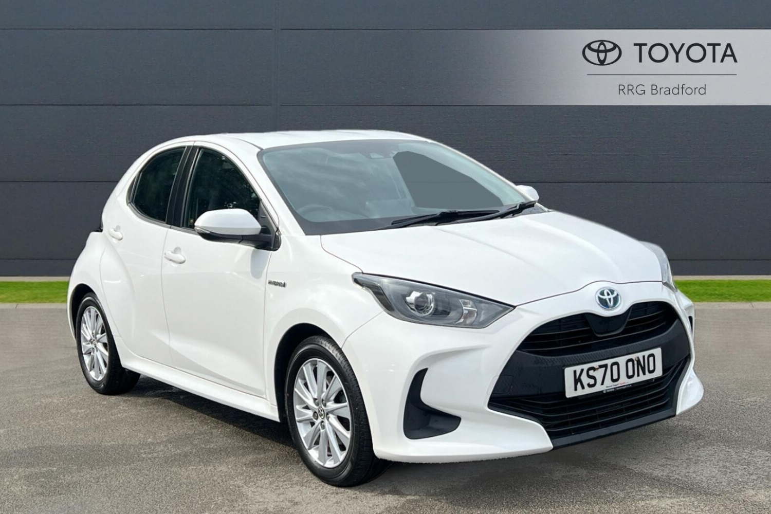 Used Toyota Yaris 1.5 VVT-h Icon E-CVT Euro 6 (s/s) 5dr