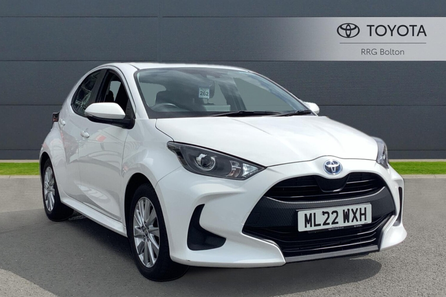 Used Toyota Yaris 1.5 VVT-h Icon E-CVT Euro 6 (s/s) 5dr