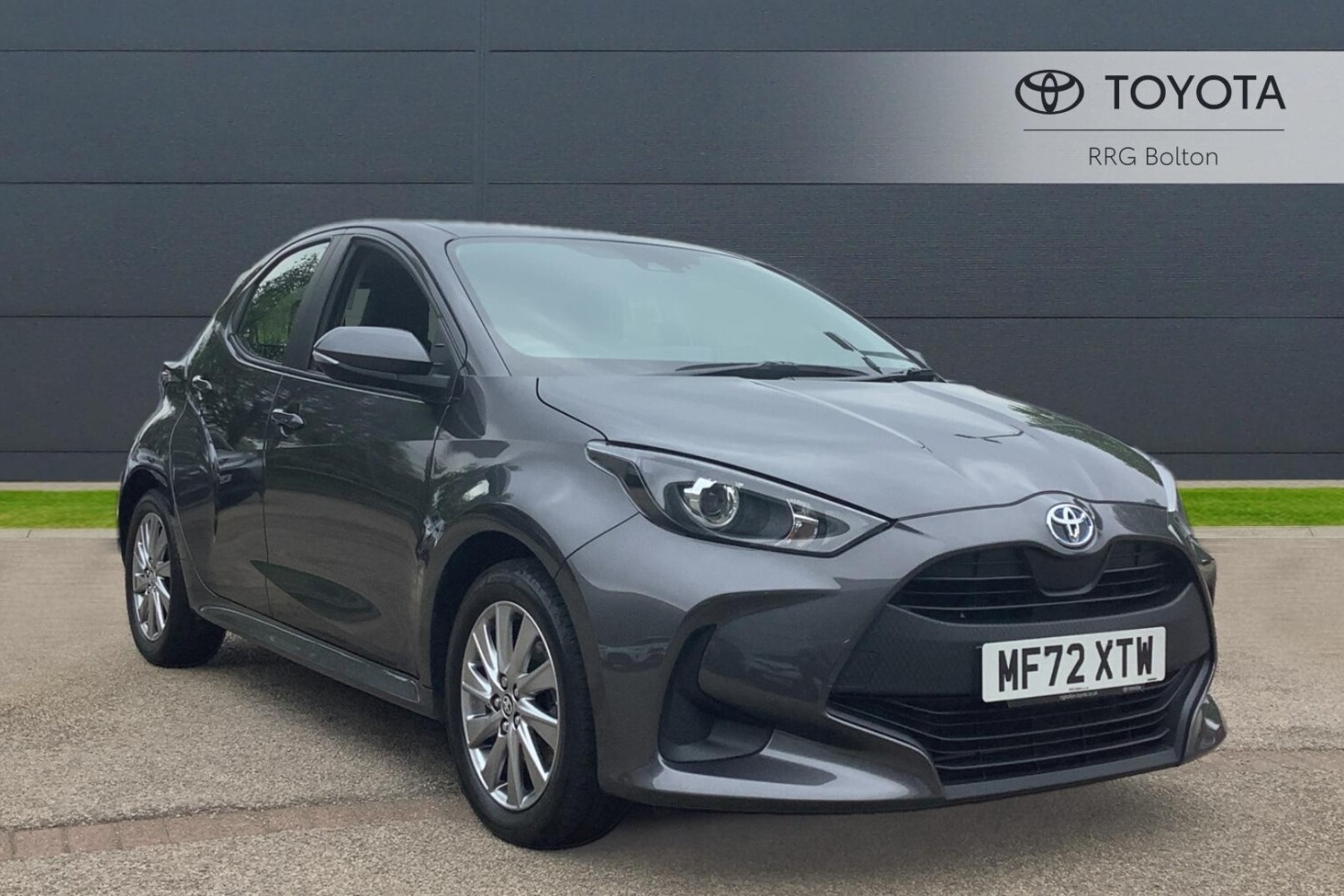 Used Toyota Yaris 1.5 VVT-h Icon E-CVT Euro 6 (s/s) 5dr