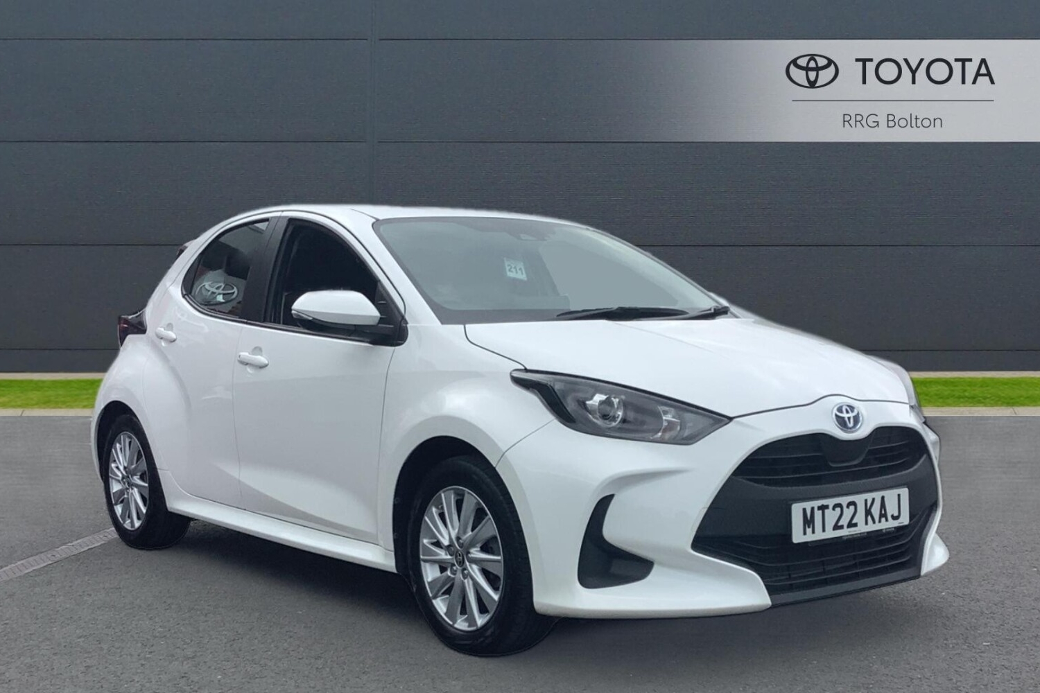 Used Toyota Yaris 1.5 VVT-h Icon E-CVT Euro 6 (s/s) 5dr