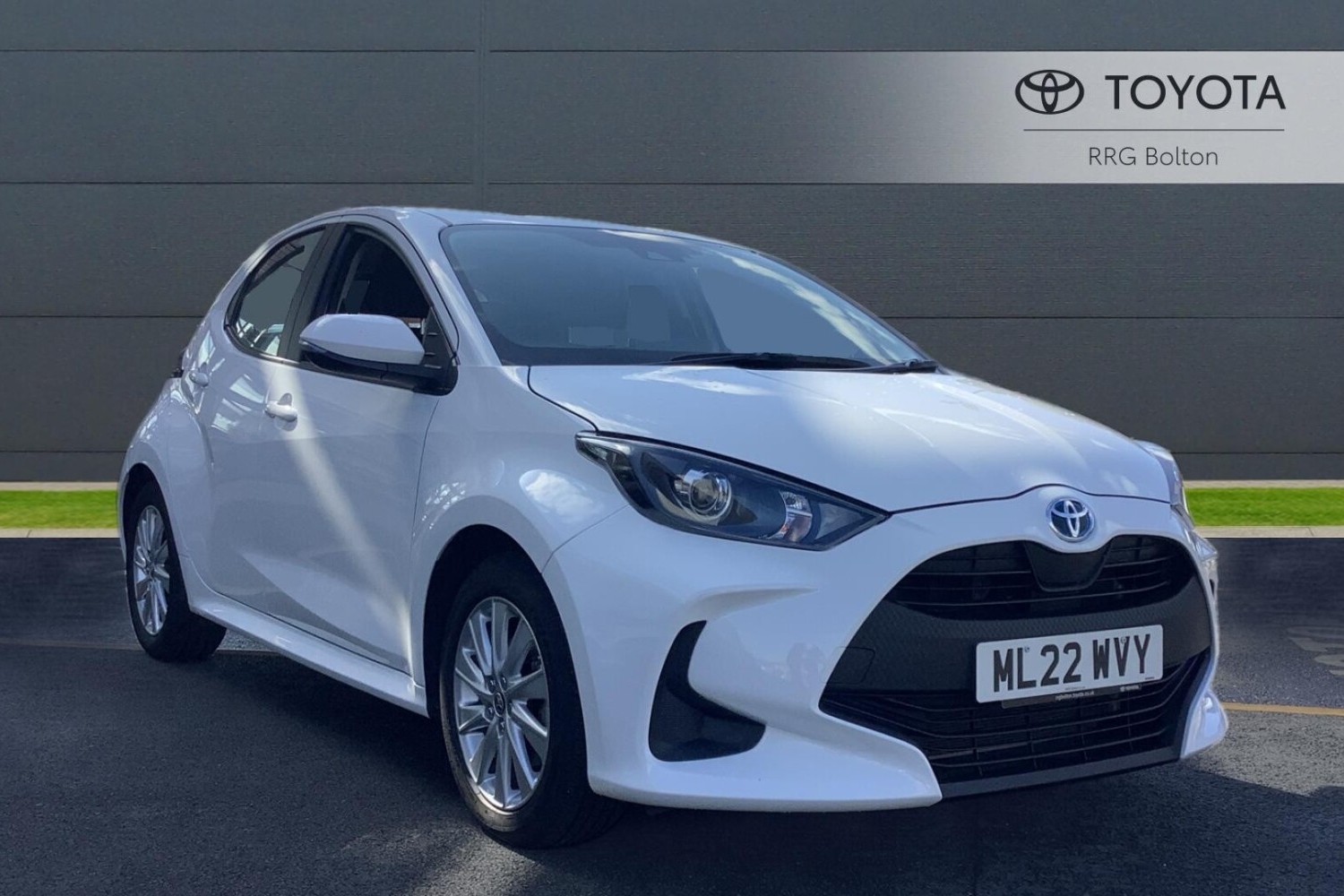 Used Toyota Yaris 1.5 VVT-h Icon E-CVT Euro 6 (s/s) 5dr