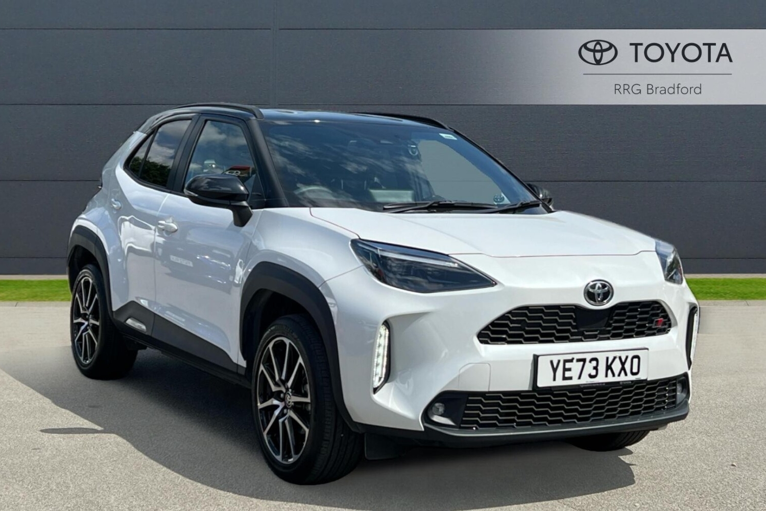 Used Toyota Yaris Cross 1.5 VVT-h GR SPORT E-CVT Euro 6 (s/s) 5dr